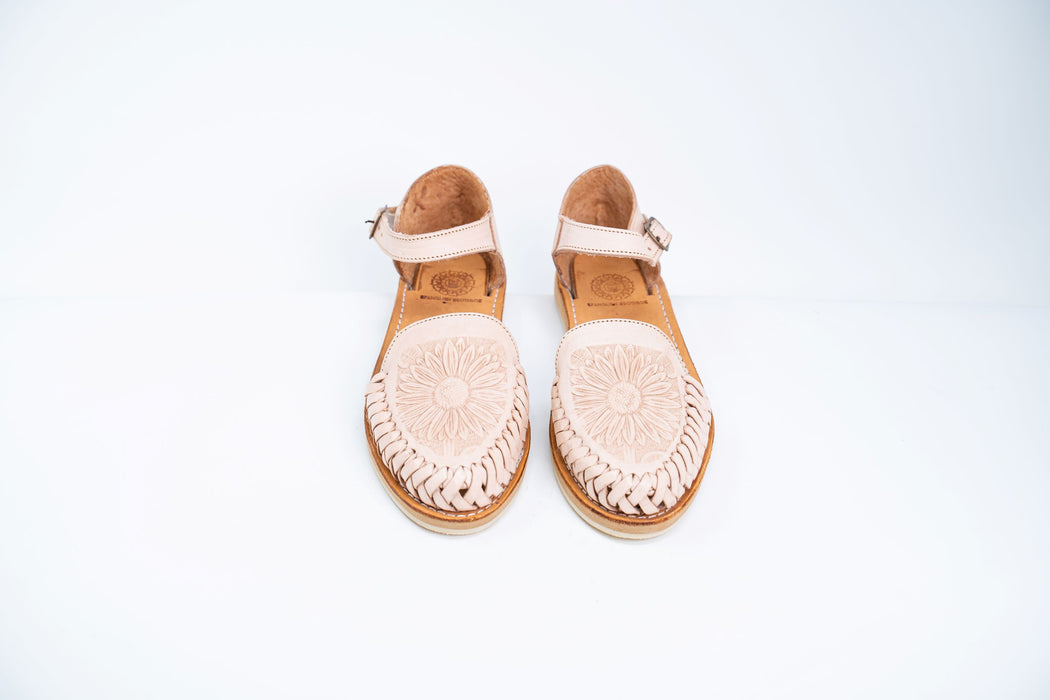 Embossed Flor Cream Strap Huaraches