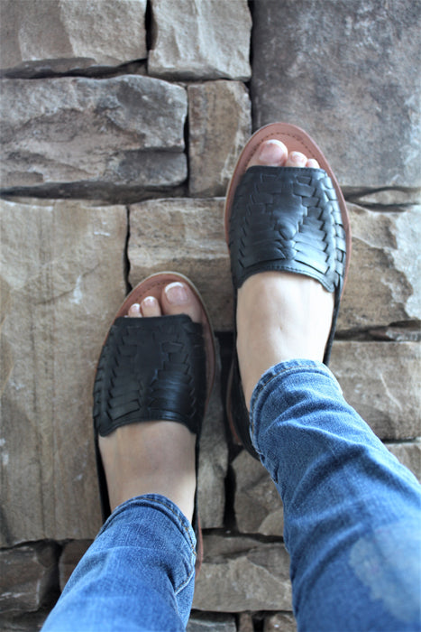 Black Pacheco Huaraches