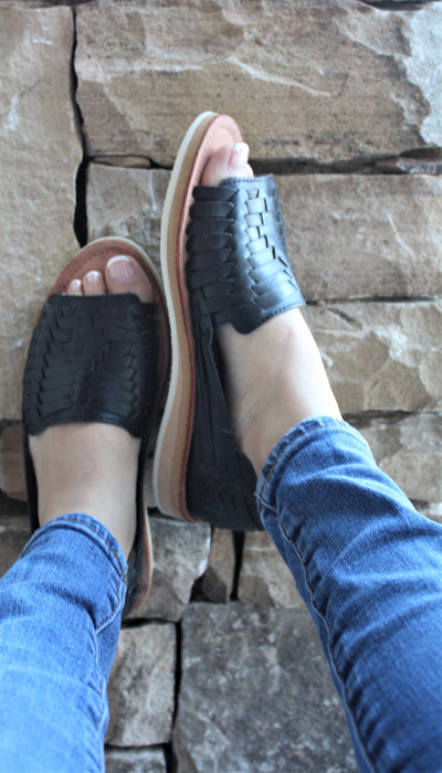 Black Pacheco Huaraches